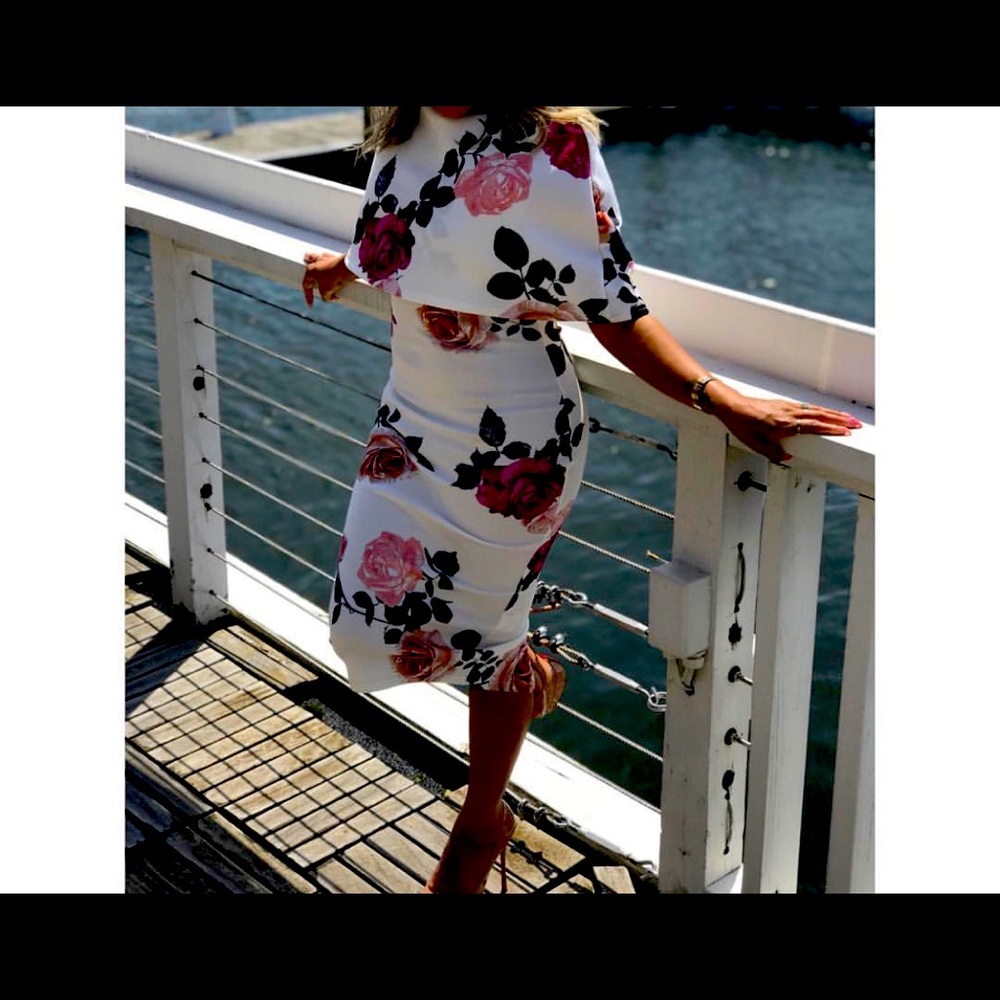 Capped Flowered MIDI Dress